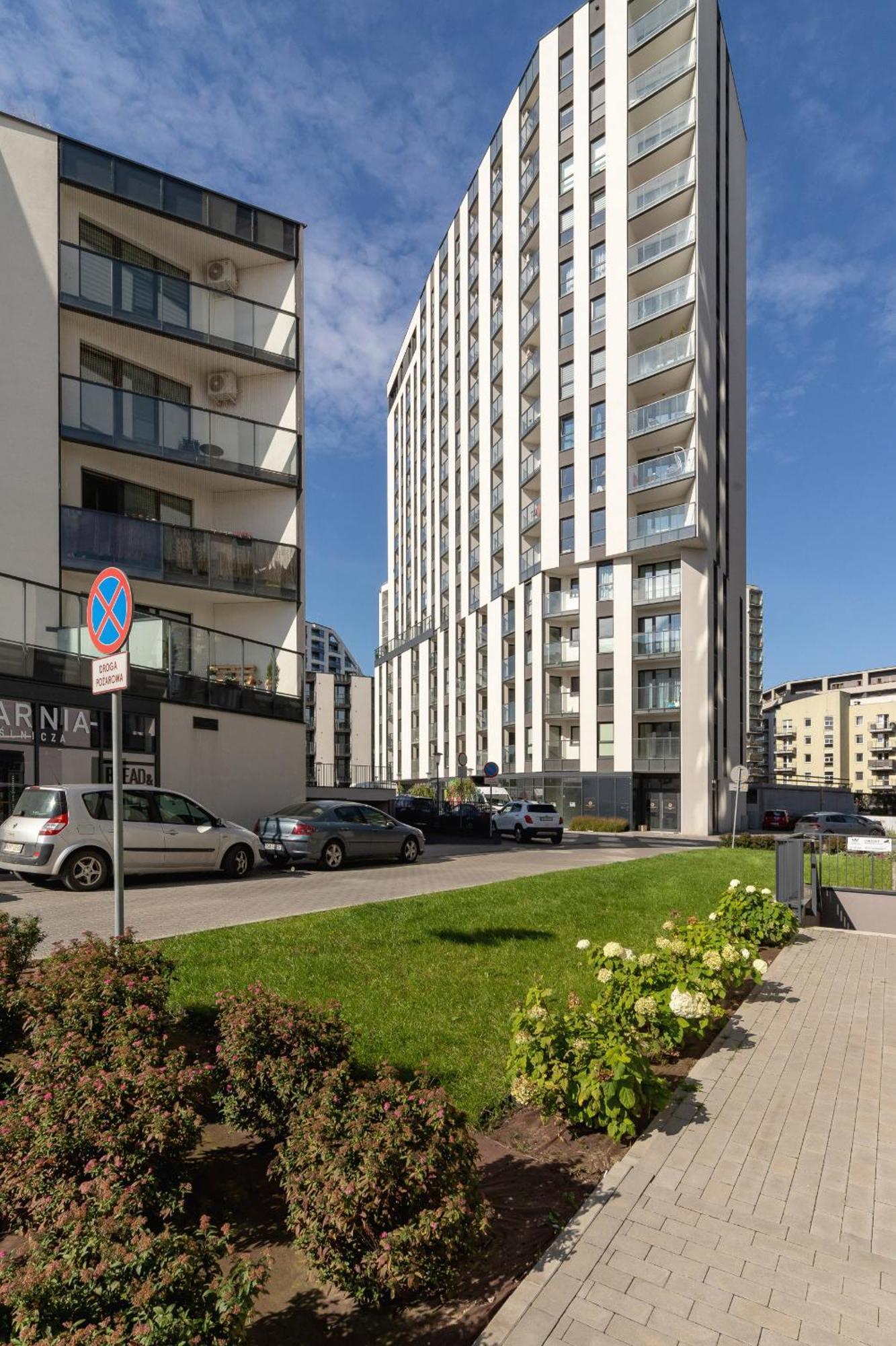 Mogilska With Parking Near Tauron Arena By Renters Apartmán