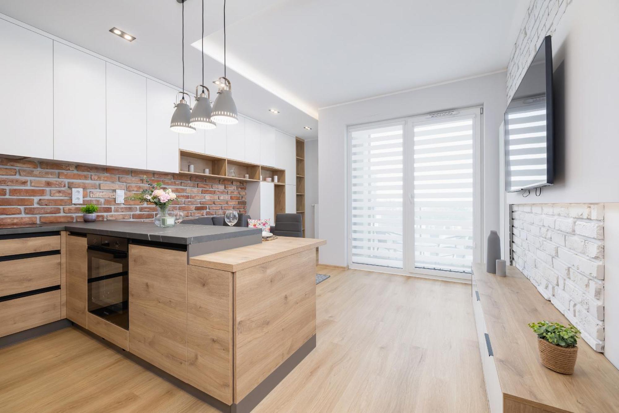 Mogilska With Parking Near Tauron Arena By Renters Apartment Krakow
